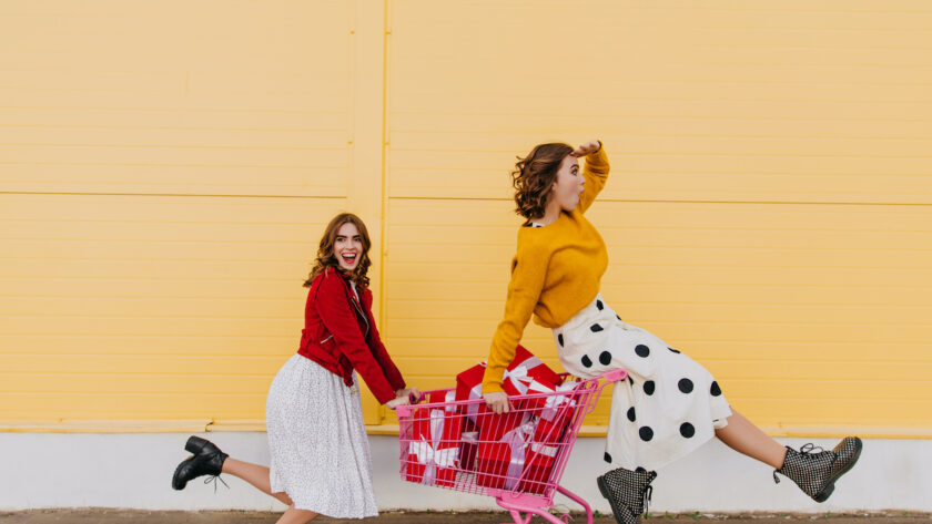 Moda bez tabu - Jak dobierać dolne części garderoby. Przegląd spodni, szortów i spódnic